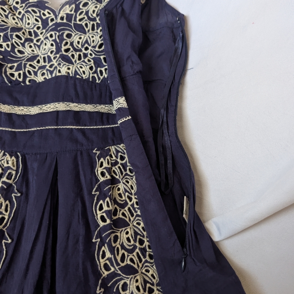 Anthropologie Floreat Embroidered Blouse Size 6 - Picture 6 of 10